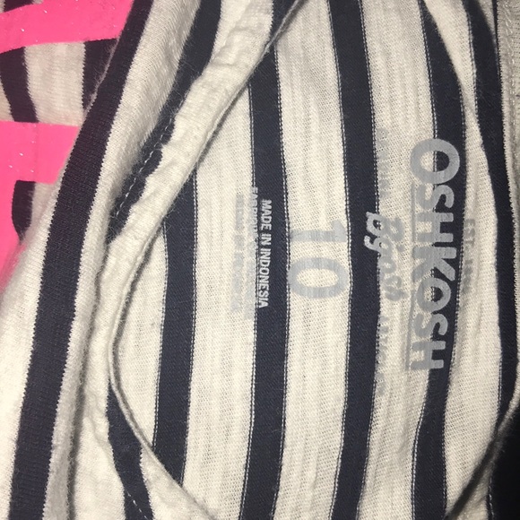 Girls Oshkosh shirt w/ patch sleeve - Picture 2 of 2